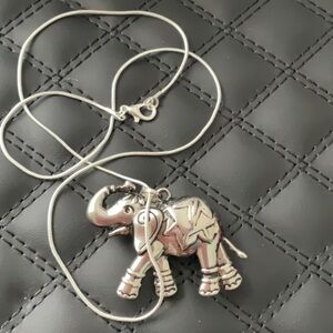 ELEPHANT PENDENT - 2 CHAINS ONE 925 & ONE BLACK LEATHER